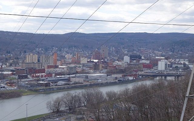 A view of the city of Binghamton, an economically struggling city in upstate New York on April 12, 2016. (AFP PHOTO / William EDWARDS)