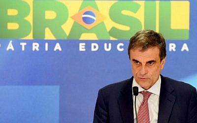 Brazilian General Attorney Jose Eduardo Cardozo speaks during a press conference at Planalto Palace in Brasilia, Brazil. (AFP PHOTO / EVARISTO SA)