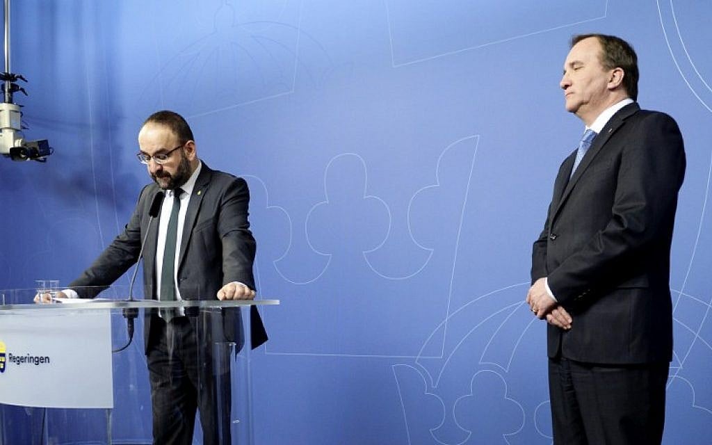 Sweden's Housing Minister Mehmet Kaplan (L) speaks next to Prime minister Stefan Lofven at a press conference to announce his resignation on April 18, 2016 in Stockholm following his comments on Israel. (AFP PHOTO / TT News Agency / Jessica Gow) Sweden's Housing Minister Mehmet Kaplan (L) speaks next to Prime minister Stefan Lofven at a press conference to announce his resignation on April 18, 2016 in Stockholm following his comments on Israel. (AFP PHOTO / TT News Agency / Jessica Gow)