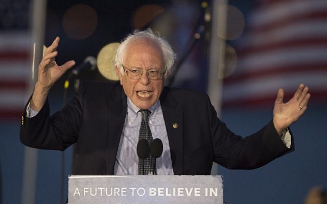Democratic presidential candidate Bernie Sanders addresses a rally in New York, April 18, 2016. (AFP/DON EMMERT)
