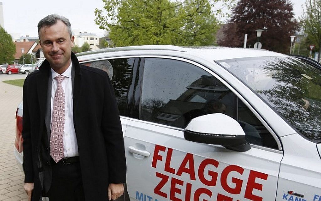 The candidate of the far-right Freedom Party Norbert Hofer arrives at the polling station for the first round of the Austrian presidential elections in Pinkafeld, on April 24, 2016. (AFP/Dieter Nagl)