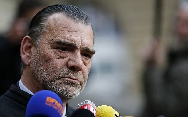 Frank Berton, lawyer of Paris attacks suspect Salah Abdeslam, speaks to the press at the Paris courthouse on April 27, 2016 (AFP Photo/Matthieu Alexandre) Frank Berton, lawyer of Paris attacks suspect Salah Abdeslam, speaks to the press at the Paris courthouse on April 27, 2016 (AFP Photo/Matthieu Alexandre)