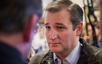 Republican presidential candidate Sen. Ted Cruz (R-TX) greets patrons at the 2510 Restaurant on April 3, 2016 in Wausau, Wisconsin. (Scott Olson/Getty Images/AFP)