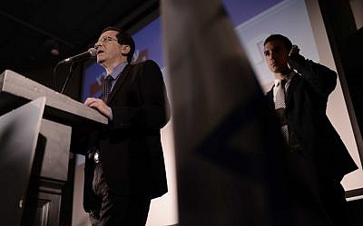Isaac Herzog at a pre-Passover event on April 12, 2016. (Tomer Neuberg/FLASH90)