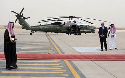 Marine One is staged on the tarmac as President Barack Obama arrives on Air Force One at King Khalid International Airport in Riyadh, Saudi Arabia, Wednesday, April 20, 2016 (AP/Carolyn Kaster)