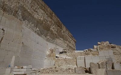 A Palestinian quarry is seen in the West Bank village of Beit Fajar, Bethlehem, April 19, 2016. (AP Photo/Nasser Nasser)