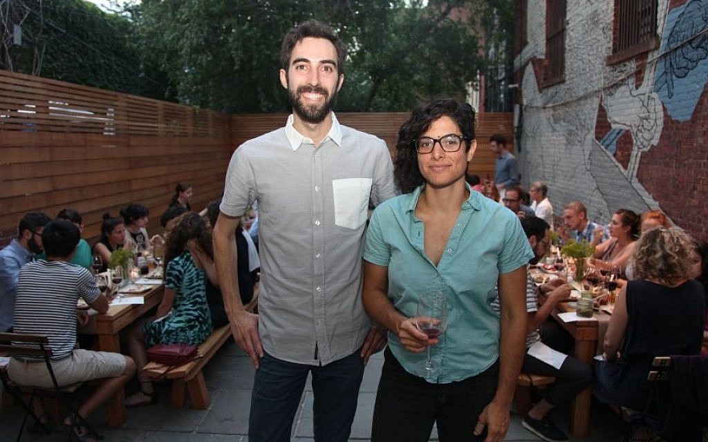 Jeffrey Yoskowitz and Liz Alpern at a culinary event (Shulie Seidler-Feller) Jeffrey Yoskowitz and Liz Alpern at a culinary event (Shulie Seidler-Feller)