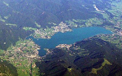 Aerial view of Tegernsee (Marek Ślusarczyk / Wikipedia)