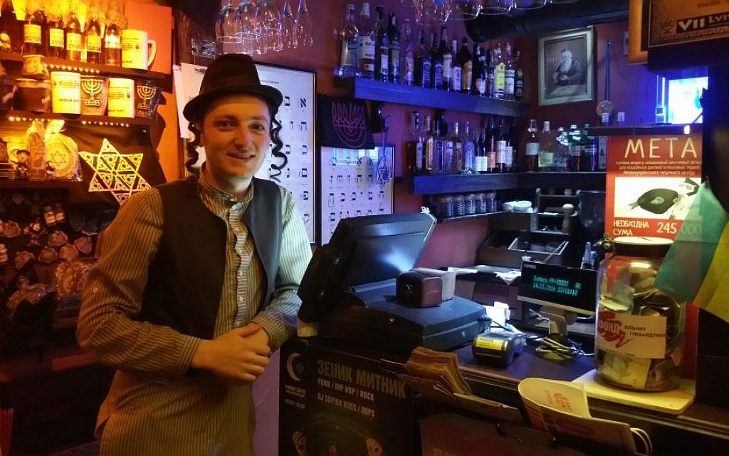 Vlodymir, a waiter at the Pid Zolotoju Rozoju restaurant who calls himself Moishe, March 14, 2016. (Cnaan Liphshiz/JTA) Vlodymir, a waiter at the Pid Zolotoju Rozoju restaurant who calls himself Moishe, March 14, 2016. (Cnaan Liphshiz/JTA)
