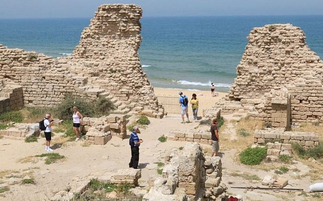 The walls of the citadel, a fortress constructed after the Muslim conquest of southern Israel (Shmuel Bar-Am)