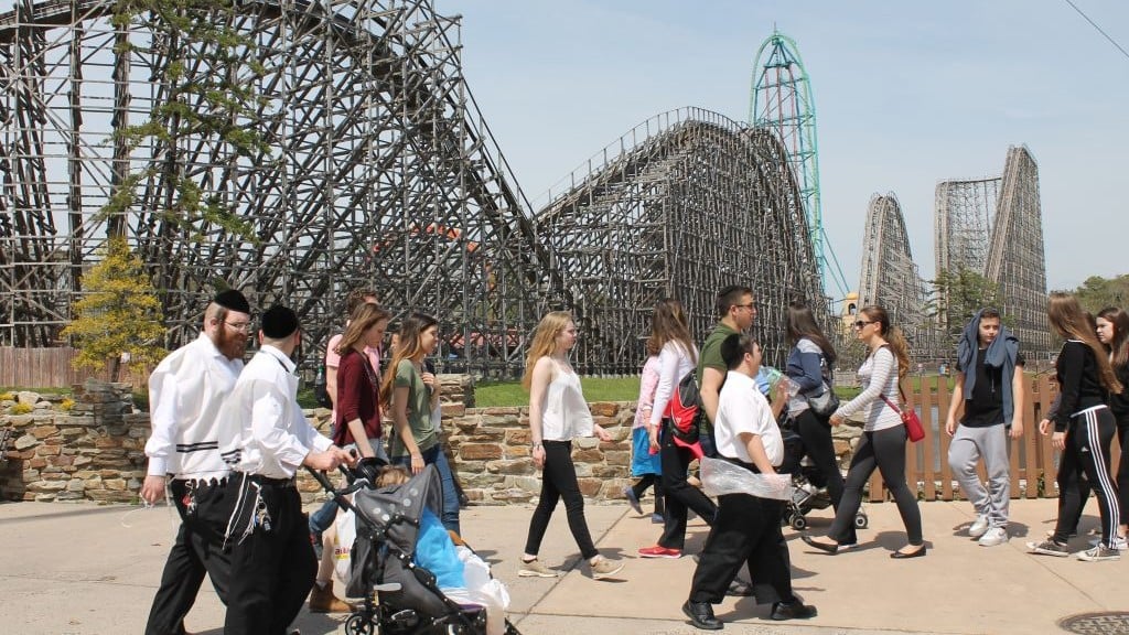 Six Flags Great Adventure, an amusement park in New Jersey, on Passover becomes the site of an annual Orthodox Jewish pilgrimage. (Uriel Heilman/via JTA) Six Flags Great Adventure, an amusement park in New Jersey, on Passover becomes the site of an annual Orthodox Jewish pilgrimage. (Uriel Heilman/via JTA)