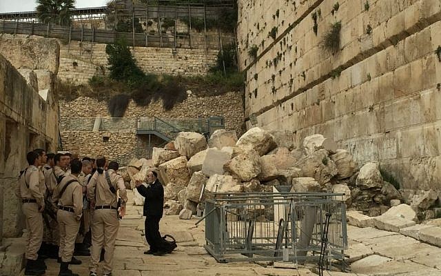 Israel Air Force cadets learn about the Western Wall in Jerusalem's Old City Davidson Archeology Park, on April 12, 2016. (Amanda Borschel-Dan/Times of Israel)