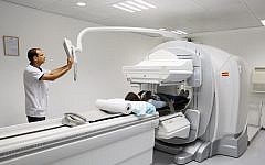 GE Healthcare's Discovery NM/CT 670 CZT system ((Courtesy)