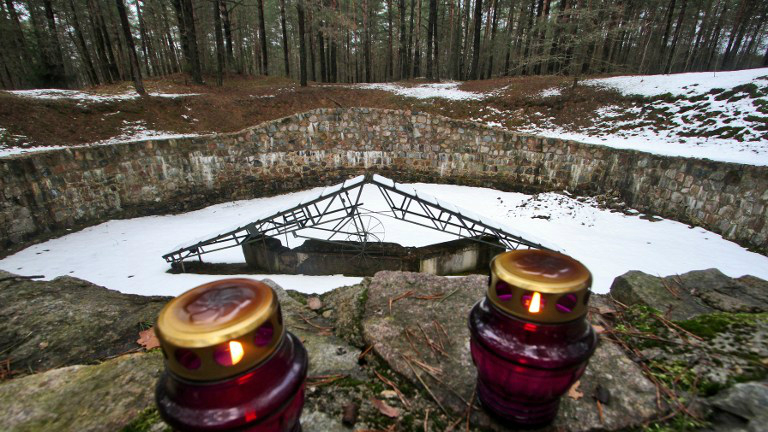A memorial to the 70,000 Jews of Vilnius and its environs killed by Nazis and their accomplices during World War II, Vilnius, Lithuania, February 16, 2016. (AFP/Petras Malukas) A memorial to the 70,000 Jews of Vilnius and its environs killed by Nazis and their accomplices during World War II, Vilnius, Lithuania, February 16, 2016. (AFP/Petras Malukas)
