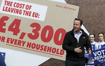 British Prime Minister David Cameron delivers a speech at a 'Stronger In' campaign event in his Witney constituency in central England on May 14, 2016. (Eddie Keogh/Pool/AFP)