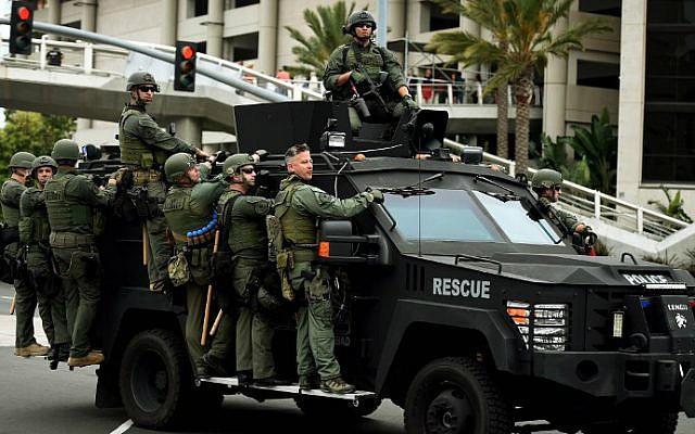 Police move into position as anti-Trump protesters are moved away from the Convention Center after a rally outside Republican presidential candidate Donald Trump's event in San Diego, California, on May 27, 2016. (Mark Ralston/AFP)