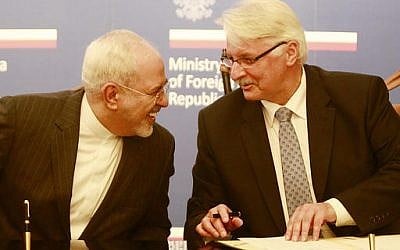 Polish Foreign Minister Witold Waszczykowski, right, talks with Iran's Foreign Minister Mohammad Javad Zarif during their meeting in Warsaw, Poland on May 29, 2016. (AP Photo/Czarek Sokolowski)