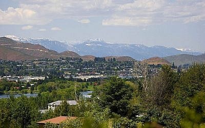 A view of the city of Wenatchee, Washington on April 25, 2009. (CC BY Wikimedia commons) 