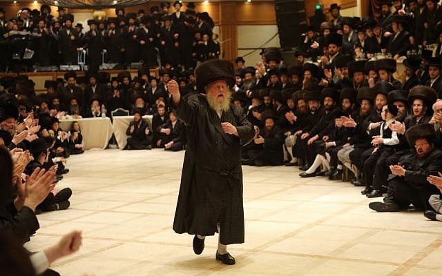 The traditional Jewish mitzvah tanz being performed during the wedding of the granddaughter of the Rabbi of Sassov, in the ultra orthodox town of Bnei Brak near Tel Aviv, January 22, 2014. (Yaakov Naumi/Flash90) The traditional Jewish mitzvah tanz being performed during the wedding of the granddaughter of the Rabbi of Sassov, in the ultra orthodox town of Bnei Brak near Tel Aviv, January 22, 2014. (Yaakov Naumi/Flash90)