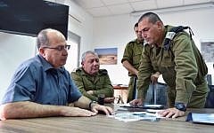 Defense Minister Moshe Ya'alon (left), IDF Chief of Staff Gadi Eisenkot (center) and GOC Southern Command Eyal Zamir (right) meet at the Southern Command headquarters near the Israeli border with Gaza on May 5, 2016. (Ariel Hermoni/Ministry of Defense)