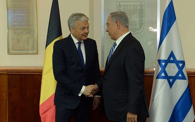 Israeli Prime Minister Benjamin Netanyahu, right, meets with Belgian Minister of Foreign Affairs Didier Reynder at the Prime Minister's Office in Jerusalem. May 9, 2016. (Haim Zach/GPO)