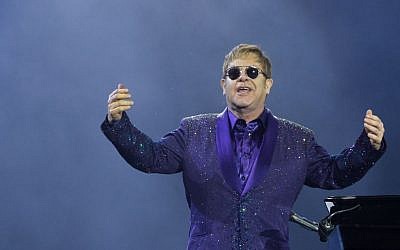 Sir Elton John performs in Tel Aviv on May 26, 2016. (Miriam Alster/Flash90)