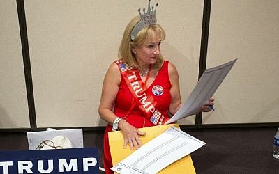 Annie Spiczak, of Peoria, looks at her ballot for selecting delegates to the Republican National Covention during the Arizona Republican 2016 state convention at the Mesa Convention Center on Saturday, April 30, 2016. (Cheryl Evans/The Arizona Republic via AP)