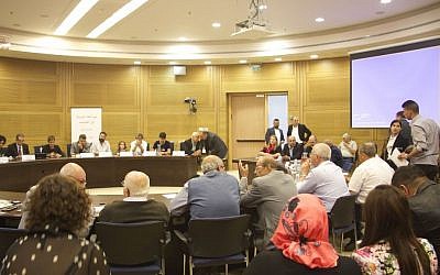 Lawmakers, academics and other professionals participate in conference to advance Arabic in Israel during the first ever Knesset Arabic Language Day on May 24, 2016. ( Dov Lieber / Times of Israel)