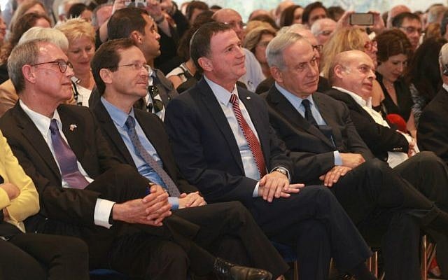 MK Nachman Shai, Opposition Leader Isaac Herzog, Knesset Speaker Yuli Edelstein, Prime Minister Benjamin Netanyahu and Jewish Agency Chairman Natan Sharansky attend Knesset's celebration of the American Jewish contribution to the Yishuv and the State of Israel, May 25, 2016. (Isaac Harari/Knesset Media and Public Relations)