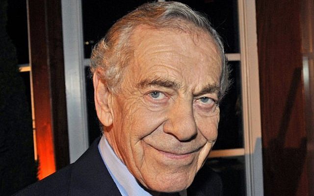 This Oct. 6, 2008 photo released by CBS shows "60 Minutes" correspondent Morley Safer during the program's 40th anniversary celebration in New York. (John Paul Filo/CBS via AP) This Oct. 6, 2008 photo released by CBS shows "60 Minutes" correspondent Morley Safer during the program's 40th anniversary celebration in New York. (John Paul Filo/CBS via AP)
