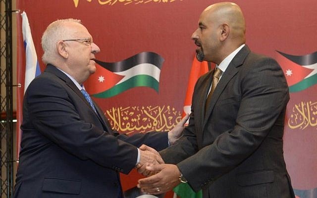 President Reuven Rivlin (L) shakes hands with Jordanian Ambassador Walid Obeidat on May 26, 2016 (Mark Neiman/GPO) President Reuven Rivlin (L) shakes hands with Jordanian Ambassador Walid Obeidat on May 26, 2016 (Mark Neiman/GPO)