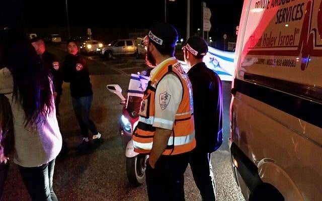 Emergency services at the scene of an explosion next to a West Bank checkpoint outside of the Palestinian village of Hizme, May 10, 2016. (Hadashot ZBM)