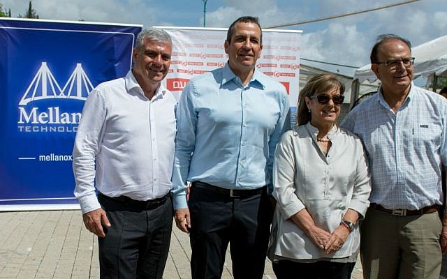 Simon Alfassi, Mayor of Yokne'am, on right, and Eyal Waldman, CEO of Mellanox, second from left, at a ceremony in Yokne'am on May 4, 2016. (Courtesy/Omer Tal) Simon Alfassi, Mayor of Yokne'am, on right, and Eyal Waldman, CEO of Mellanox, second from left, at a ceremony in Yokne'am on May 4, 2016. (Courtesy/Omer Tal)