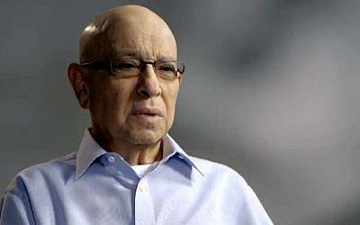 Meir Dagan speaks to Channel 2's Ilana Dayan in an interview aired almost two months after his death, May 5, 2016. (Screenshot/Channel 2)