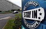 A 'No To Brexit' sign is pictured on the outskirts of Newry in Northern Ireland on June 7, 2016. (AFP Photo/Paul Faith)