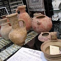 Thousands-of-years old jugs found on sale in Jerusalem's upscale Mamilla Mall on June 15, 2016. (Courtesy: Israel Antiquities Authority) Thousands-of-years old jugs found on sale in Jerusalem's upscale Mamilla Mall on June 15, 2016. (Courtesy: Israel Antiquities Authority)