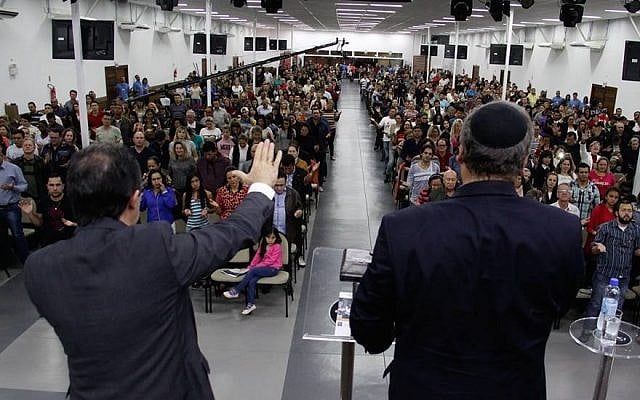 Rabbi Eckstein, right, addressing evangelical Christians at a church in Brazil, June 2016. (Elion Pereira) Rabbi Eckstein, right, addressing evangelical Christians at a church in Brazil, June 2016. (Elion Pereira)