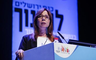 Israeli Journalist and news anchor Oshrat Kotler speaks at the Education Week Conference in Jerusalem's, March 23, 2014. (Yonatan Sindel/Flash90) Israeli Journalist and news anchor Oshrat Kotler speaks at the Education Week Conference in Jerusalem's, March 23, 2014. (Yonatan Sindel/Flash90)