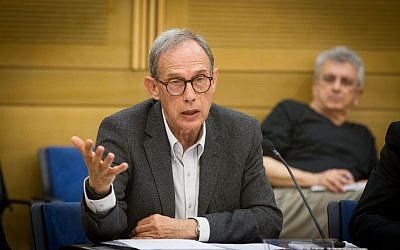 Zionist Union MK Nachman Shai attends a committee meeting in the Knesset, April 13, 2016. (Miriam Alster/FLASH90) 