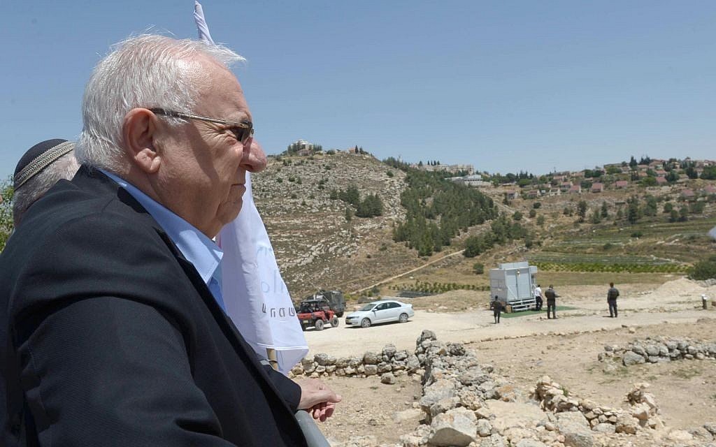President Reuven Rivlin visits the Binyamin Regional Council in the West Bank on Monday, June 06, 2016 (Mark Neyman/GPO)