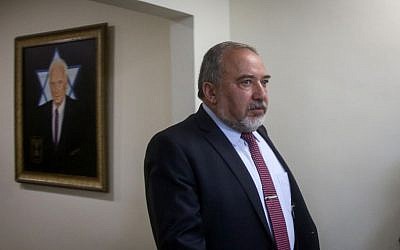 Defense Minister Avigdor Liberman before the weekly cabinet meeting at PM Netanyahu's office in Jerusalem on June 13, 2016. (Marc Israel Sellem)