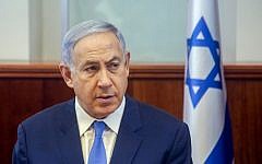 Prime Minister Benjamin Netanyahu leads the weekly cabinet meeting at the Prime Minister's Office in Jerusalem on March 13, 2016. (Marc Israel Sellem/POOL)