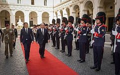 Meeting of Prime Minister Benjamin Netanyahu with Italian Prime Minister Matteo Renzi in Rome, Italy, on June 27, 2016. (Amos Ben Gershom/GPO)