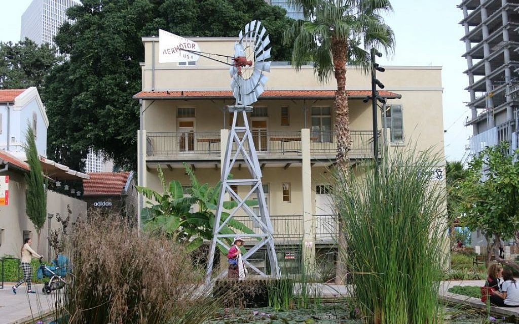 At the end of the 19th century hundreds of German settlers had made their homes in the area. (Shmuel Bar-Am)