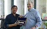 Beach Boys Brian Wilson (right) with Tel Aviv deputy mayor Asaf Zamir prior to Wilson's  June 8, 2016 concert. (Courtesy Tel Aviv Municipality)