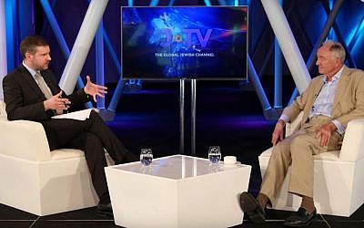 In a lengthy interview on cable channel J-TV, historian Dr. Alan Mendoza grills former London mayor Ken Livingstone on his claim that Hitler supported Zionism. The interview was released on Jun 21, 2016. (YouTube screenshot)