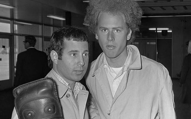Paul Simon and Art Garfunkel. (Wikimedia commons)