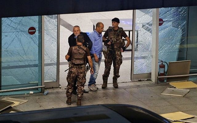 Turkish police officers stand outside Istanbul's Ataturk airport, late Tuesday, June 28, 2016.(AP/Emrah Gurel) Turkish police officers stand outside Istanbul's Ataturk airport, late Tuesday, June 28, 2016.(AP/Emrah Gurel)