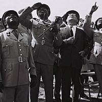 Prime Minister Levi Eshkol at a paratroopers training exercise in the Congo in June, 1966. (Moshe Fridan/GPO)