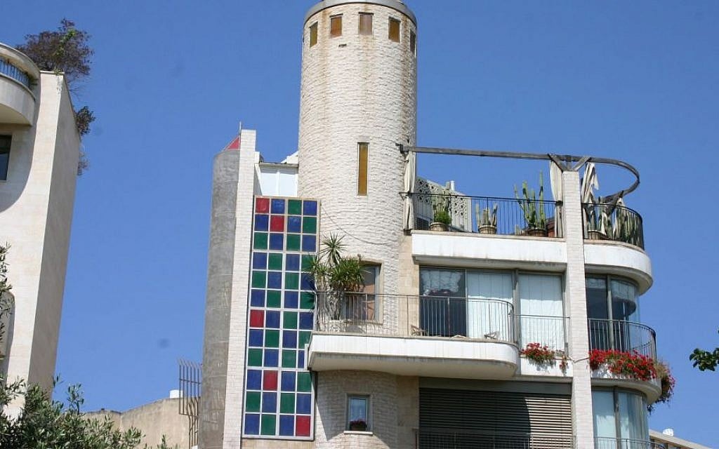 Eclectic architecture on Yehushua Ben Nun street in Tel Aviv's Old North. (Shmuel Bar-Am)